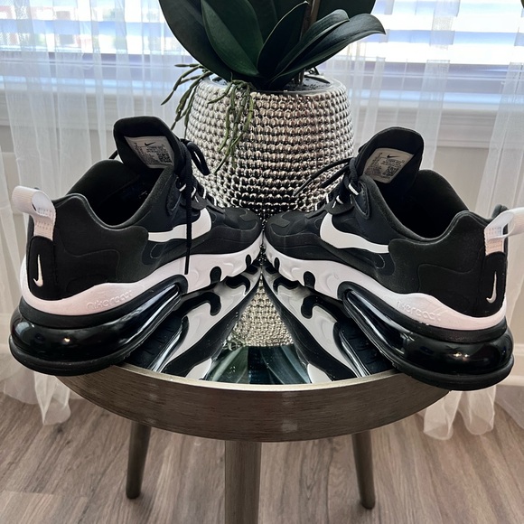 Women’s Nike air max 270 react Sneakers 👟 - Picture 4 of 8